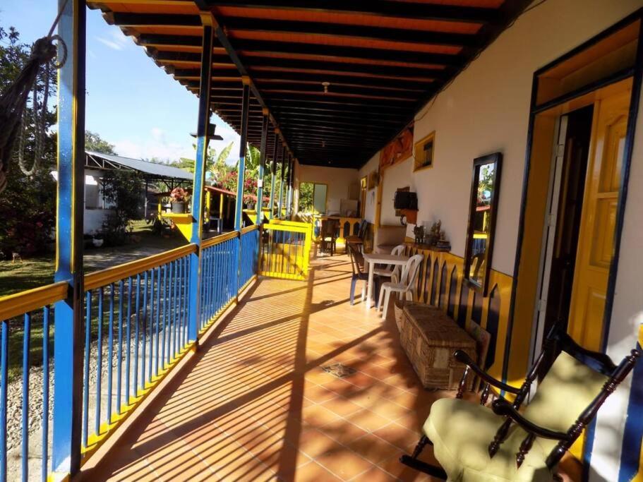 Casa Finca Villa Luz A 800 Mts Del Parque Del Cafe Montenegro Zewnętrze zdjęcie