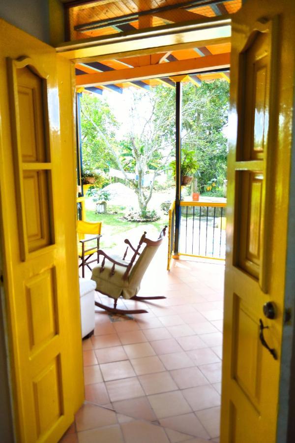 Casa Finca Villa Luz A 800 Mts Del Parque Del Cafe Montenegro Zewnętrze zdjęcie
